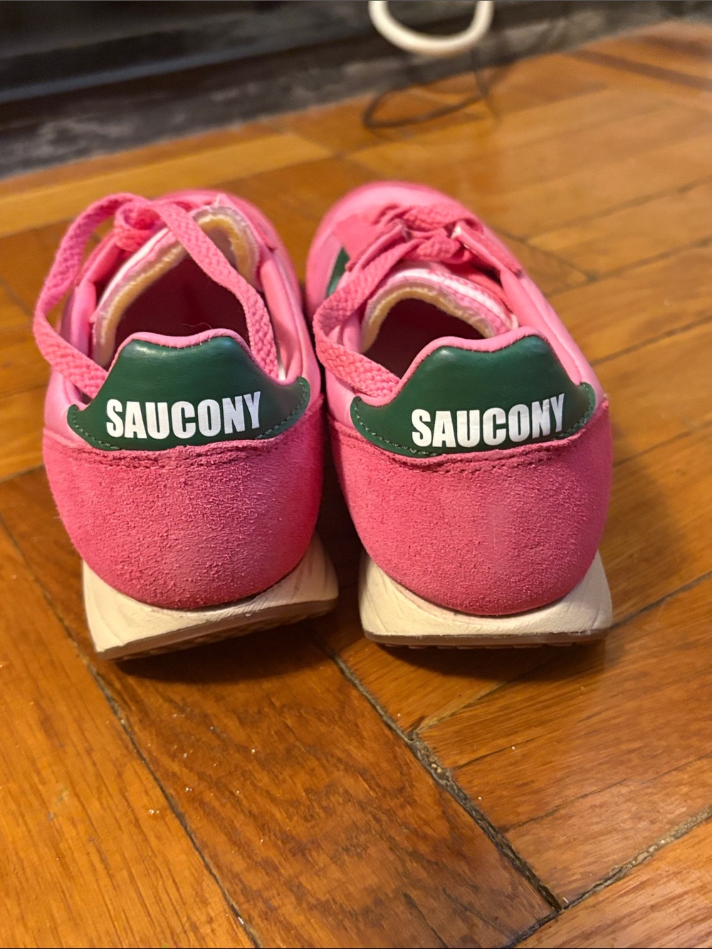 Saucony Sneakers - Picture 2 of 6